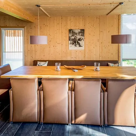 Five-bedroom Holiday In St.georgen A.kreischb. *